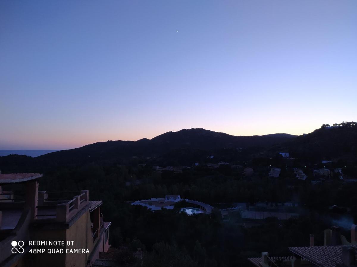 Capo Blu - Santa Margherita Di Pula Villa Exteriör bild