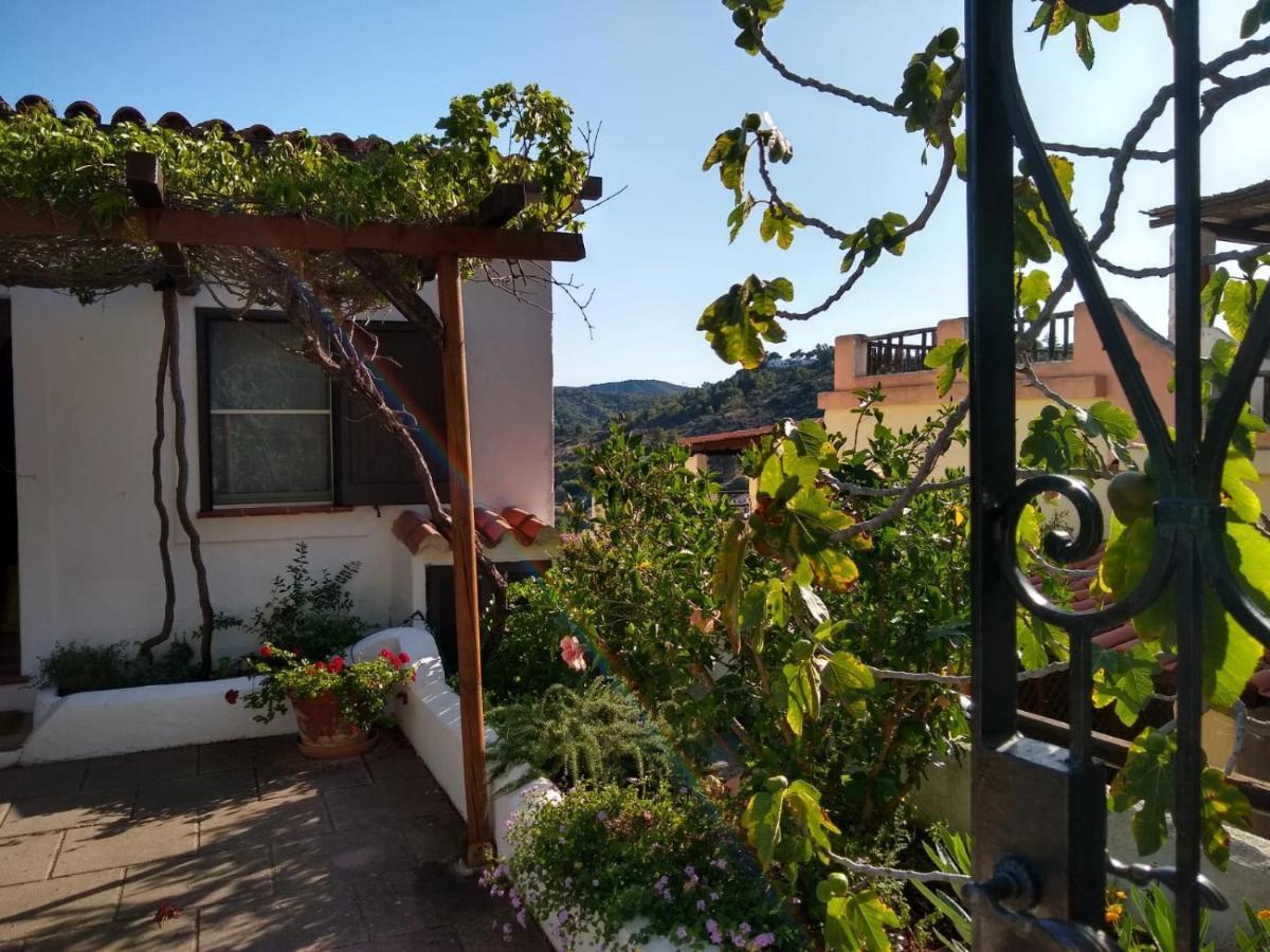 Capo Blu - Santa Margherita Di Pula Villa Exteriör bild
