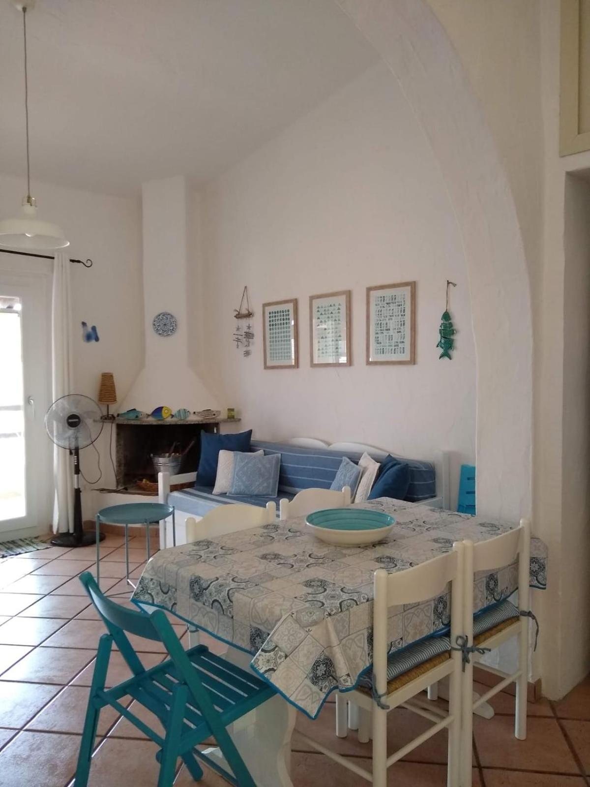 Capo Blu - Santa Margherita Di Pula Villa Exteriör bild